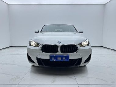 BMW X2 - фото 1
