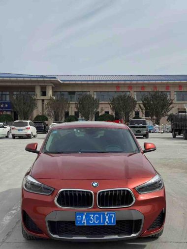BMW X2 - фото 1