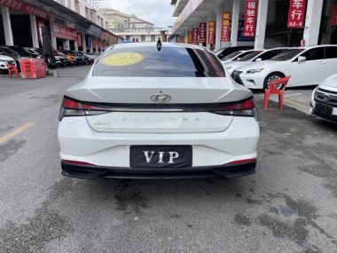 Hyundai Elantra - фото 4