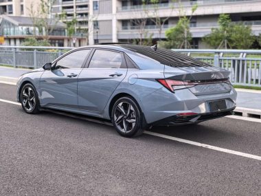 Hyundai Elantra - фото 4