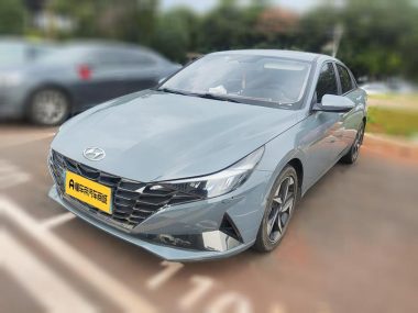 Hyundai Elantra - фото 0