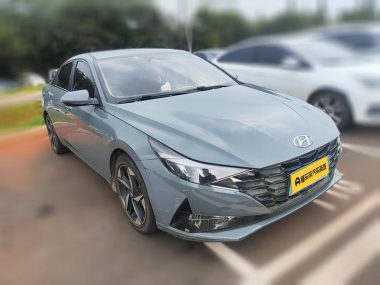 Hyundai Elantra - фото 2