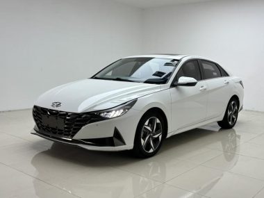 Hyundai Elantra - фото 0