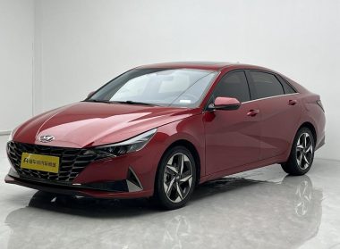 Hyundai Elantra - фото 0