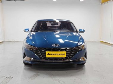 Hyundai Elantra - фото 1