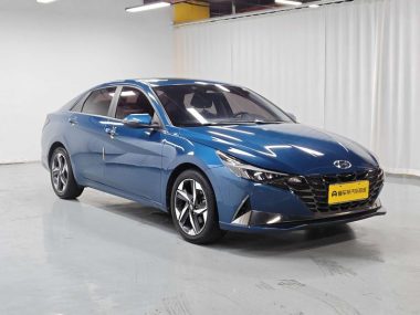 Hyundai Elantra - фото 2