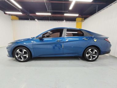 Hyundai Elantra - фото 3
