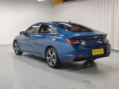Hyundai Elantra - фото 4