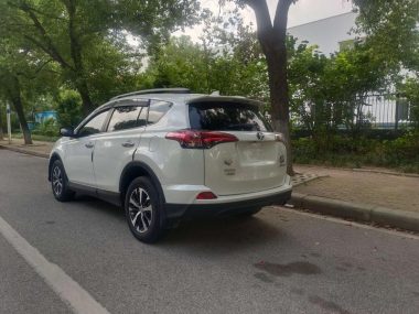 Toyota RAV4 - фото 3