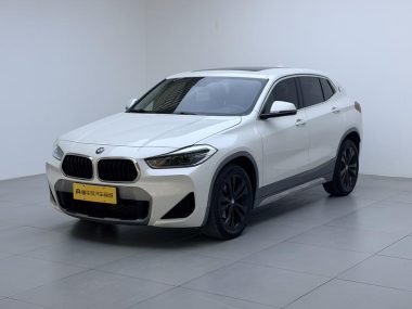 BMW X2 - фото 0