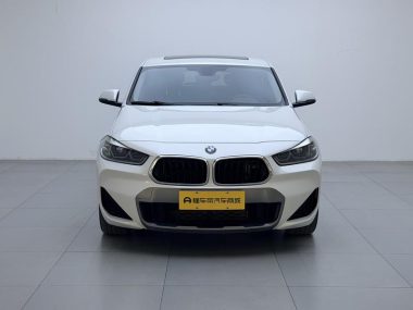 BMW X2 - фото 1