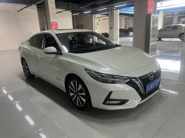 Nissan Sylphy - фото 1