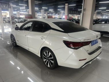 Nissan Sylphy - фото 2
