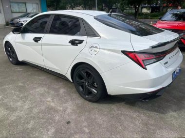 Hyundai Elantra - фото 2