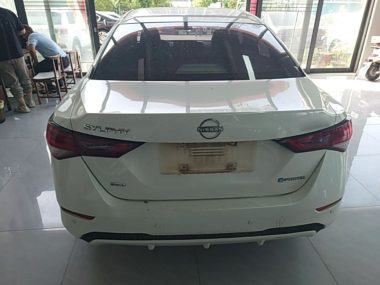 Nissan Sylphy - фото 4