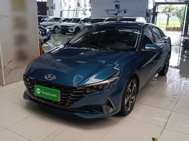 Hyundai Elantra - фото 0