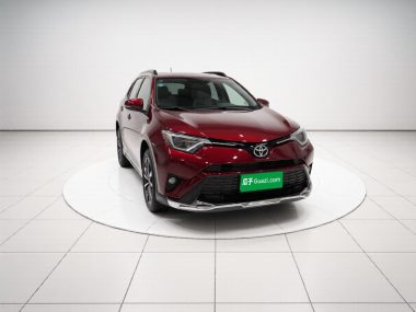 Toyota RAV4 - фото 2