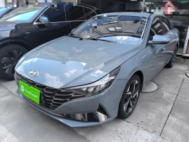 Hyundai Elantra - фото 0