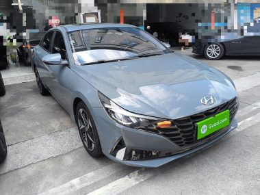 Hyundai Elantra - фото 4