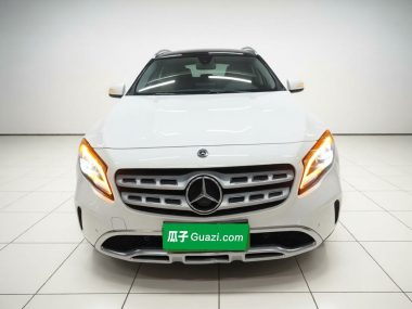 Mercedes-Benz GLA - фото 1