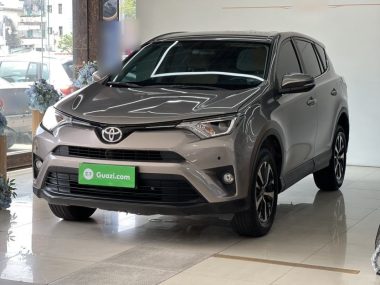 Toyota RAV4 - фото 0