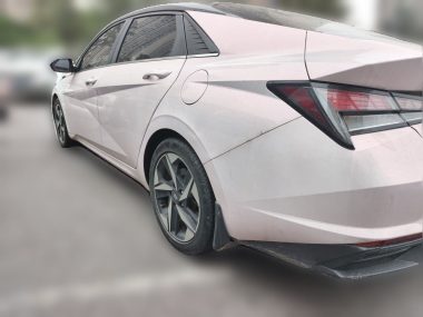 Hyundai Elantra - фото 3