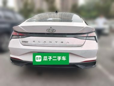 Hyundai Elantra - фото 4