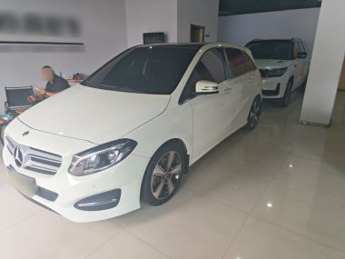 Mercedes-Benz B-Class - фото 0