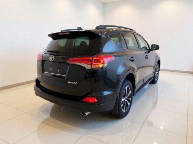 Toyota RAV4 - фото 3