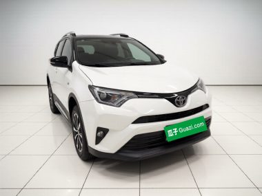 Toyota RAV4 - фото 2