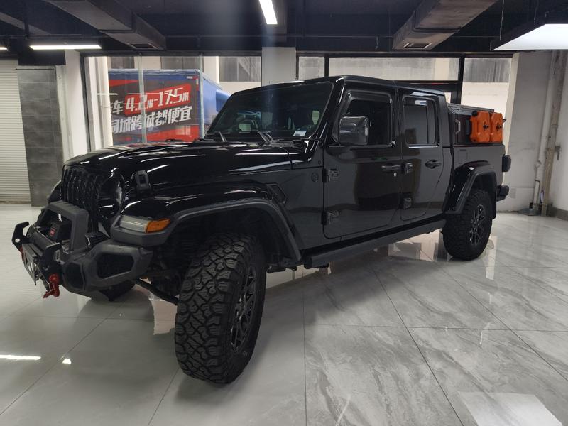 Jeep Gladiator - фото 0