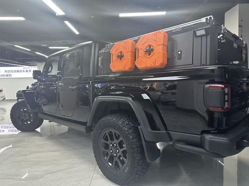 Jeep Gladiator - фото 2
