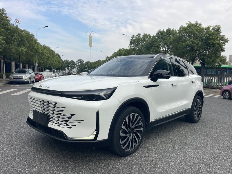 BAIC X7 - фото 0