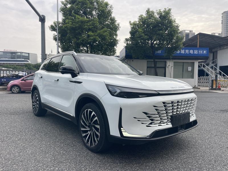 BAIC X7 - фото 2