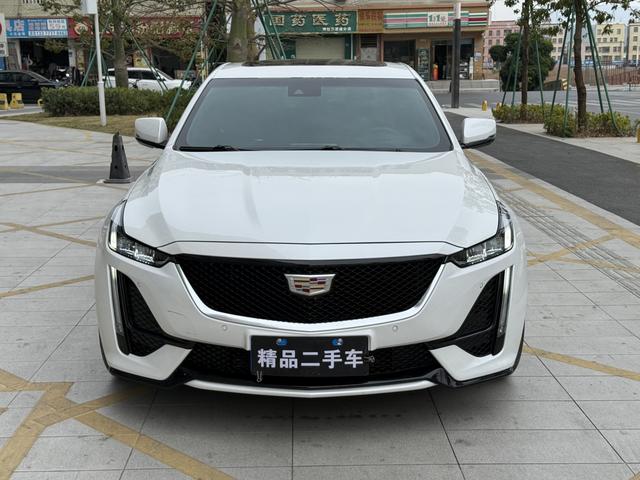 Cadillac CT5 - фото 1