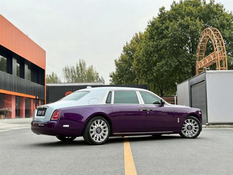 Rolls-Royce Phantom - фото 3