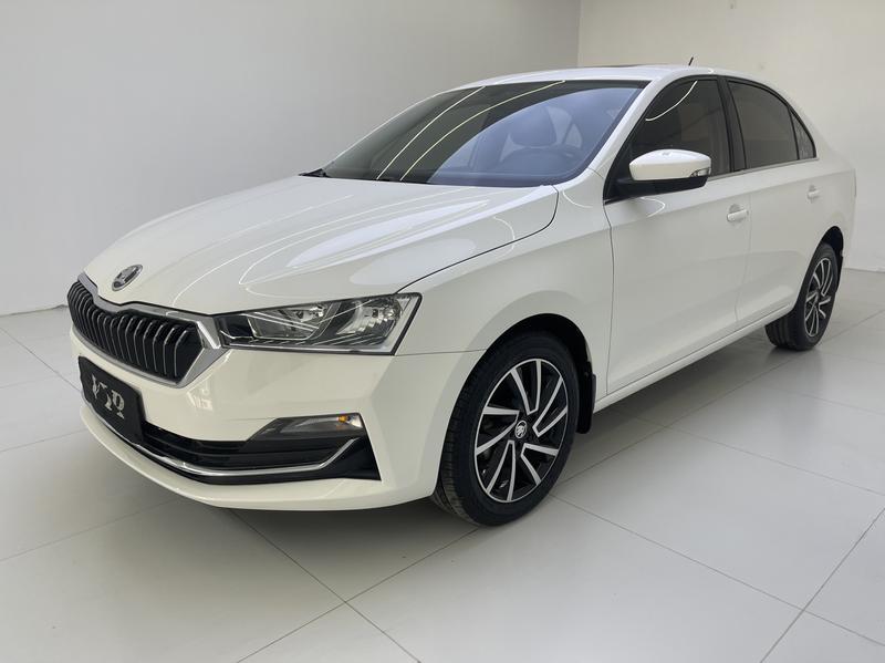 Skoda Rapid - фото 0