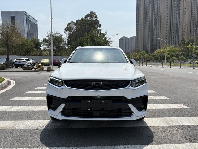 Geely Xingyue - фото 1