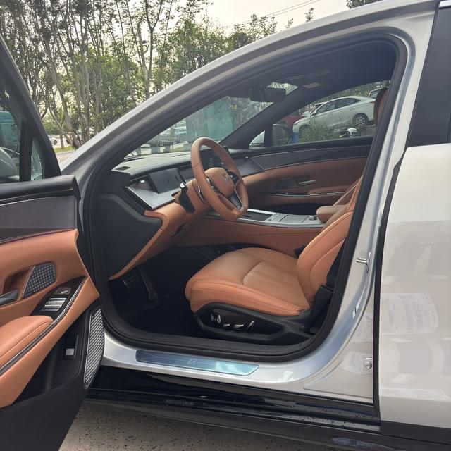 BYD Han L EV - фото 3