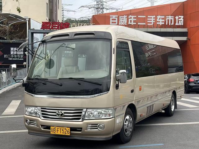 Toyota Coaster - фото 0