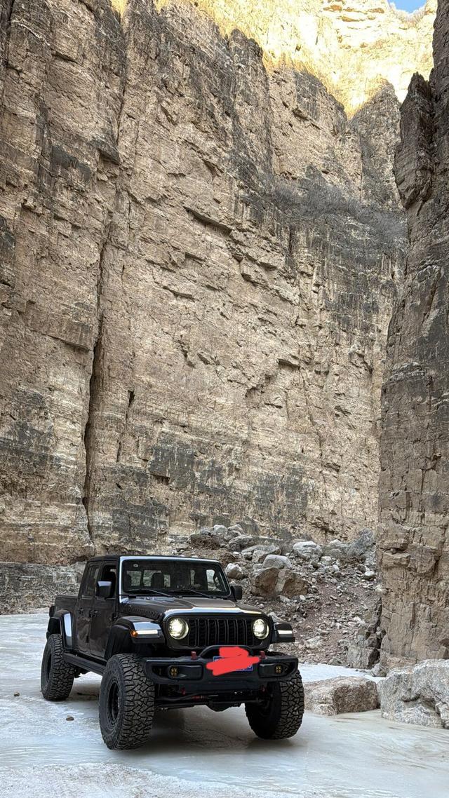 Jeep Gladiator - фото 3
