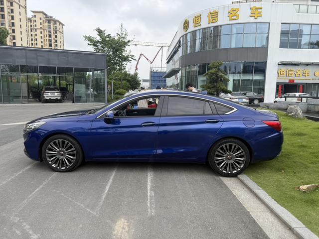 Hongqi H5 Classic - фото 2