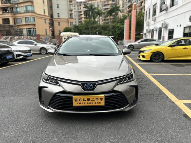 Toyota Corolla - фото 2