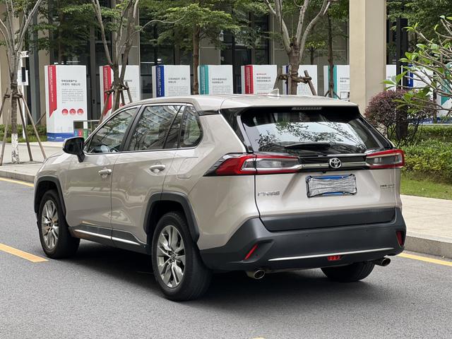 Toyota Wildlander - фото 3