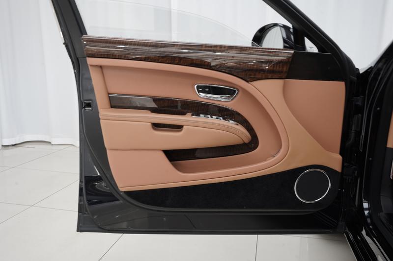 Bentley Mulsanne - фото 4