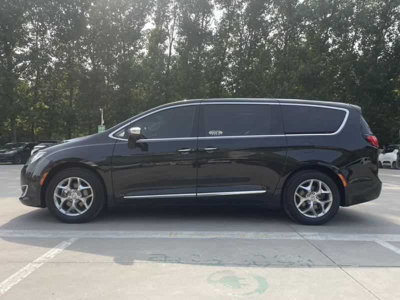 Chrysler Grand Voyager - фото 3