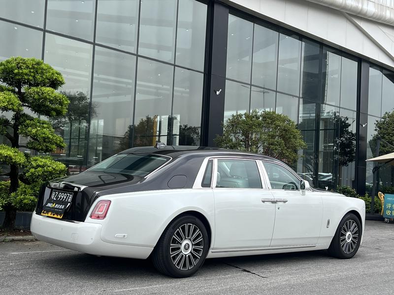 Rolls-Royce Phantom - фото 2