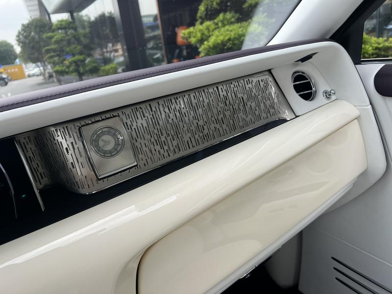 Rolls-Royce Phantom - фото 3