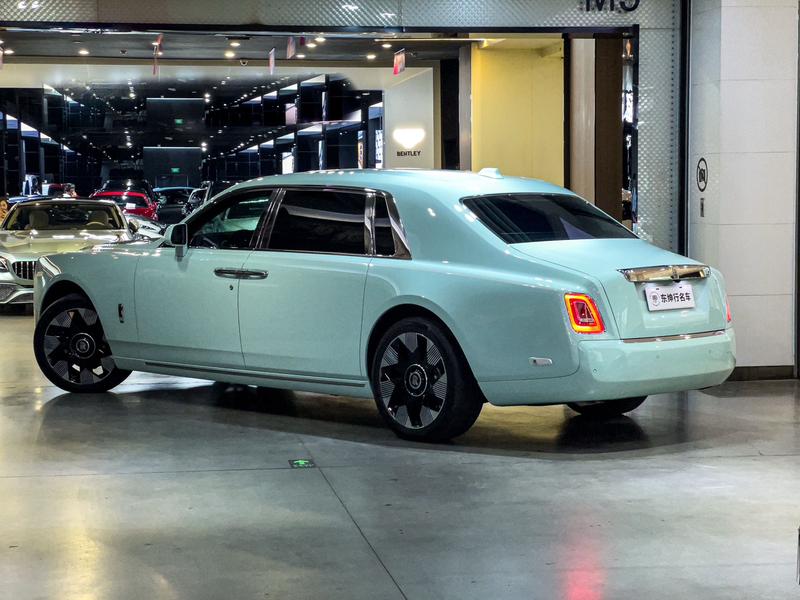 Rolls-Royce Phantom - фото 3