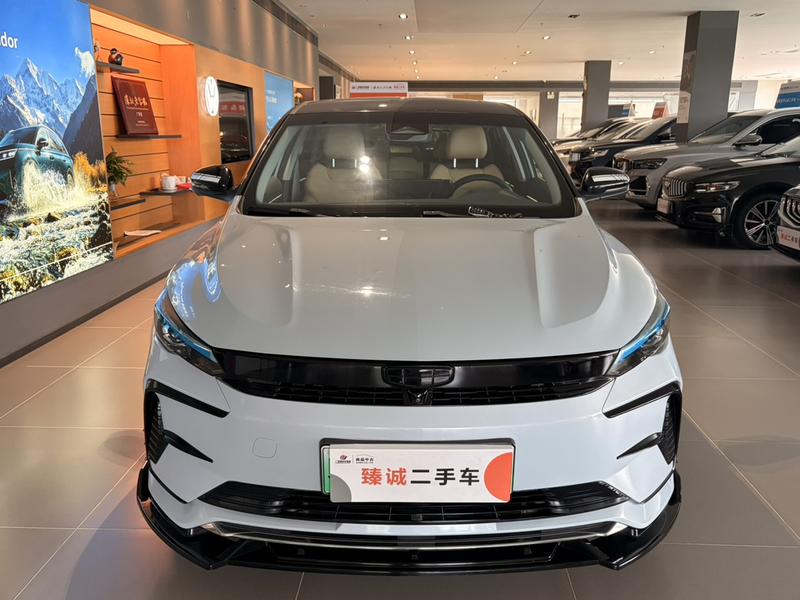 Geely L HiP - фото 1